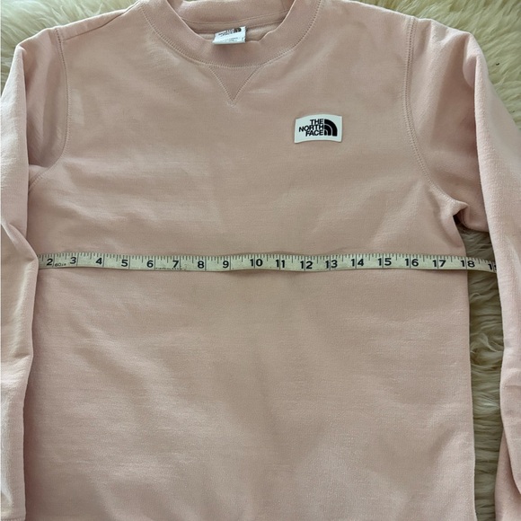 The North Face Heritage Patch Light Pink Crewneck Sweatshirt - Picture 3 of 5